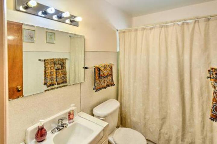 2BR Sun City House W / Covered Patio & Yard - thumb 0