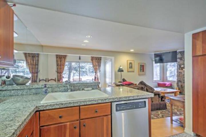 Cozy Aspen Townhouse W / Grill WiFi & Mtn. Views! - thumb 6