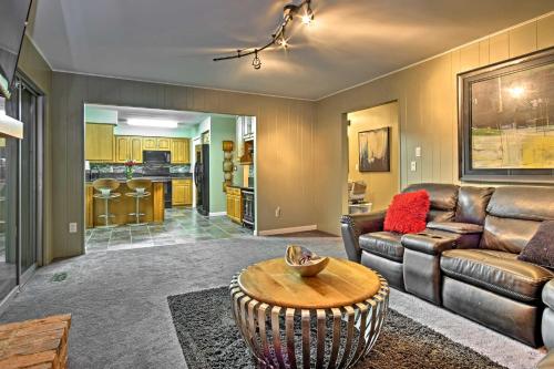 Suburban Detroit Home With Porch Yard & Fire Pit! - thumb 5