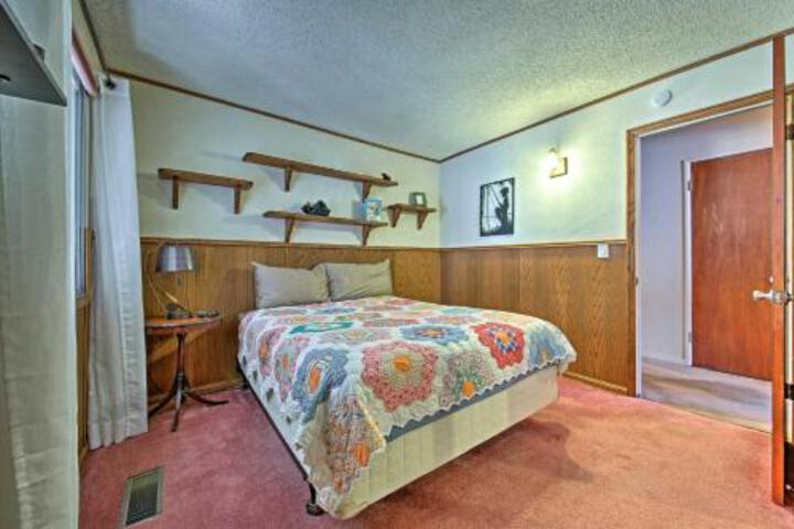 Cozy Big Bear Home With Yard & Patio 5 Mins To Lake! - thumb 3