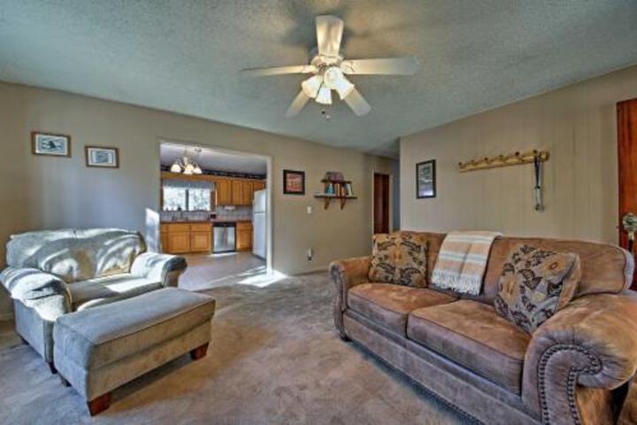 Cozy Big Bear Home With Yard & Patio 5 Mins To Lake! - thumb 4