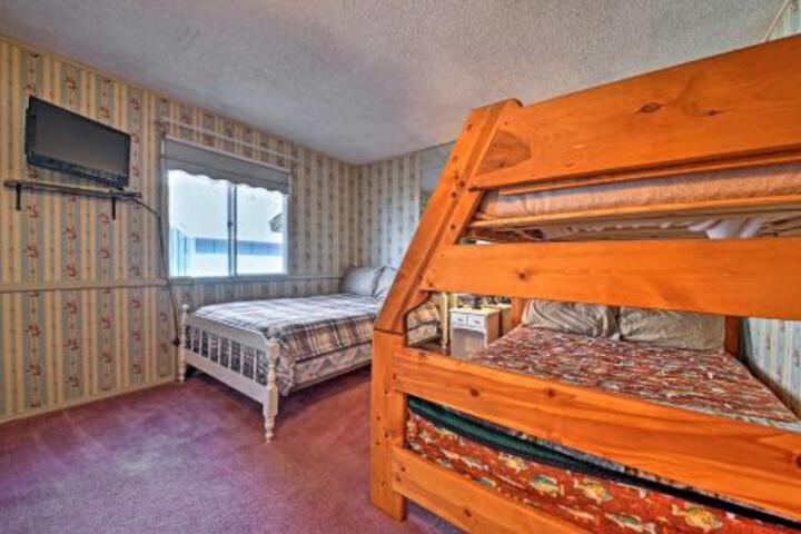 Cozy Big Bear Home With Yard & Patio 5 Mins To Lake! - thumb 5