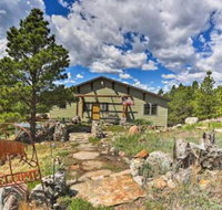 Hermosa Home w / Blackhills View Gas Grill  Deck - Accommodation Indiana