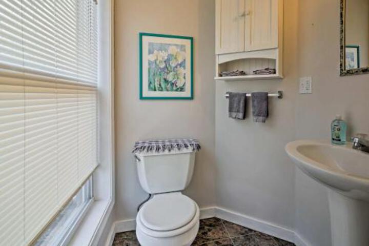 Cozy Robbinsville Cabin W / Deck & Forest Views! - thumb 5