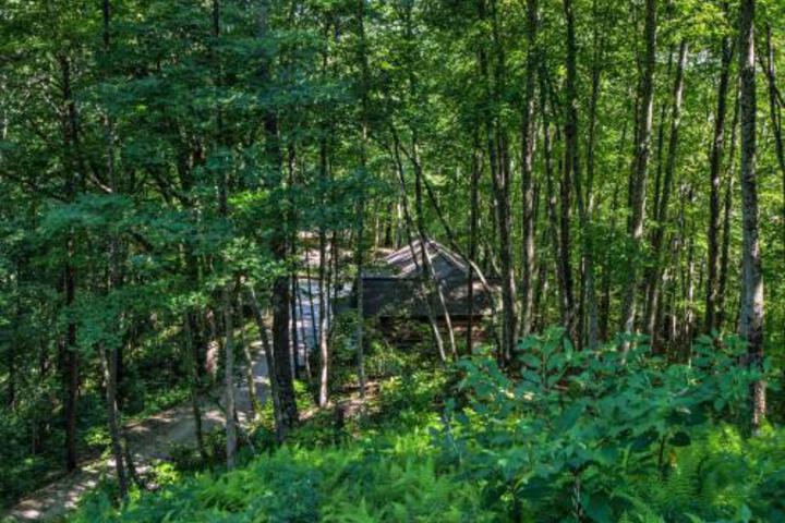 Cozy Robbinsville Cabin W / Deck & Forest Views! - thumb 0