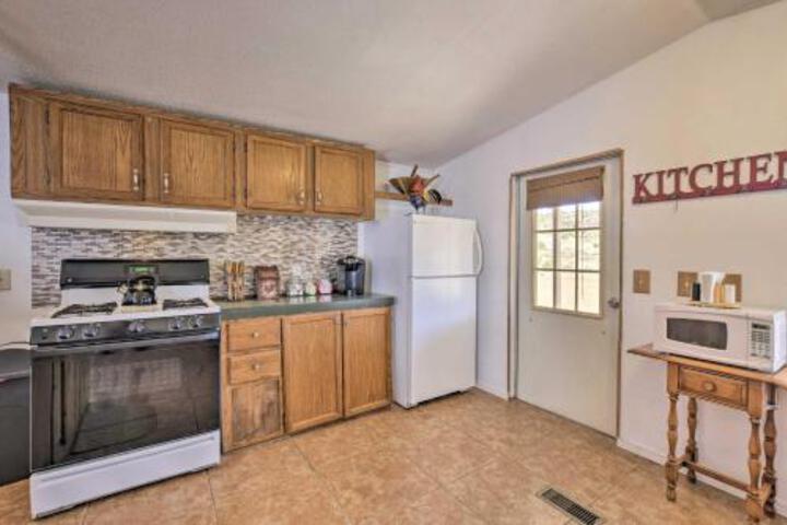 Santa Rosa Home W / Mtn View & WiFi Near Blue Hole - thumb 6