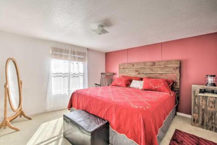 Santa Rosa Home W / Mtn View & WiFi Near Blue Hole - thumb 4