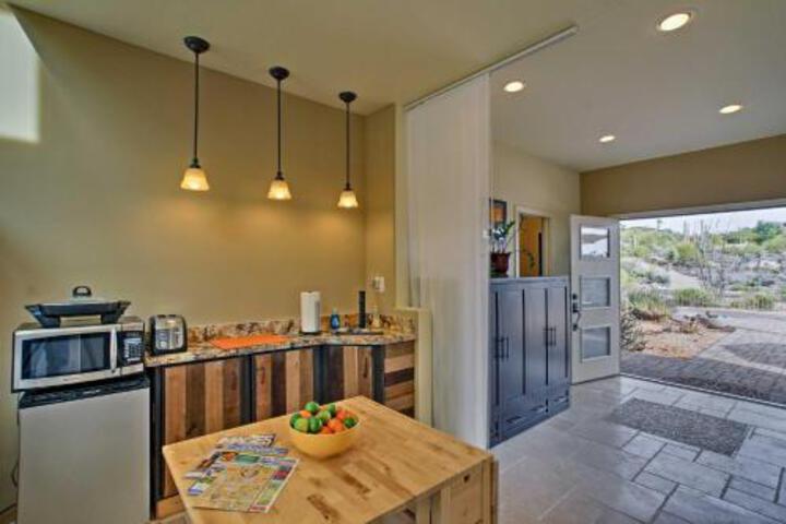 Carefree Casita W / Patio & Pool / Hot Tub / Deck Access - thumb 3