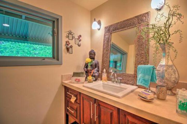 Quiet & Romantic Cabin Getaway On McKenzie River! - thumb 3