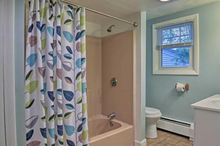 Home W / 2 Kayaks Deck & Views On Narragansett Bay! - thumb 6