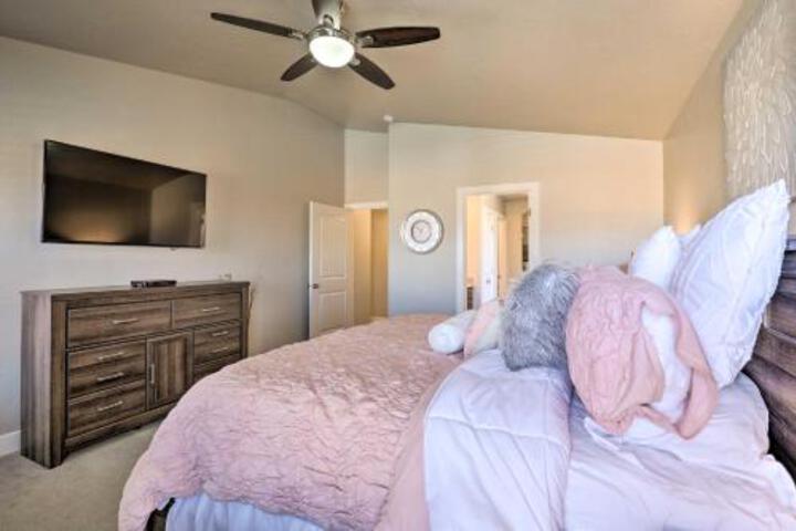 Hurricane Home W / Private Pool Mtn Views! - thumb 6