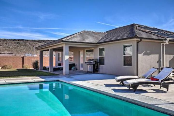 Hurricane Home W / Private Pool Mtn Views! - thumb 5
