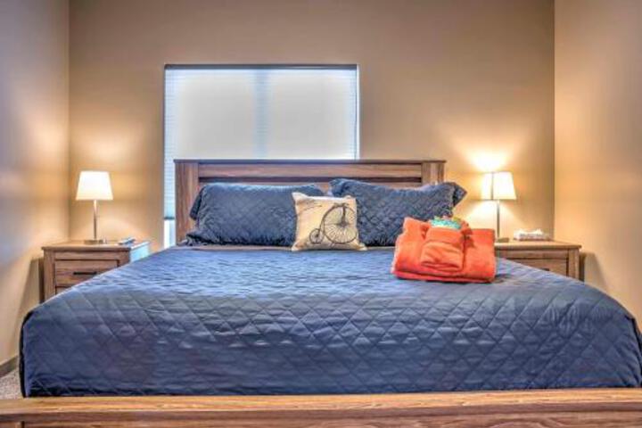 Upscale Moab Home W / RedRock Views+HotTub & Patio - thumb 4