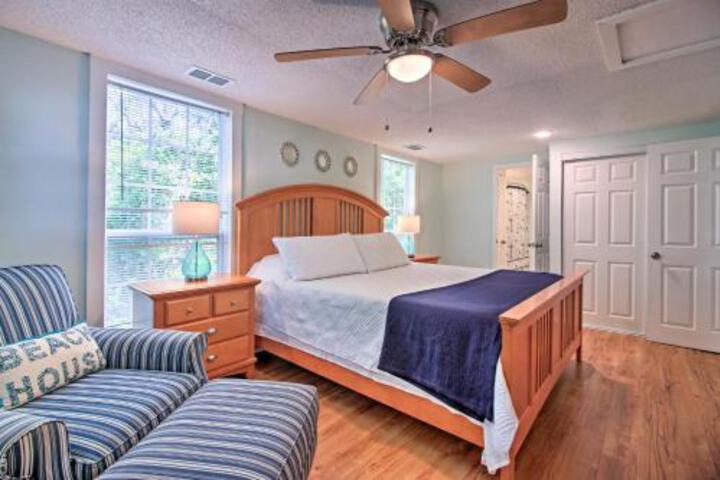 Tybee Island Home W / Decks & Porch Walk To Beach! - thumb 1