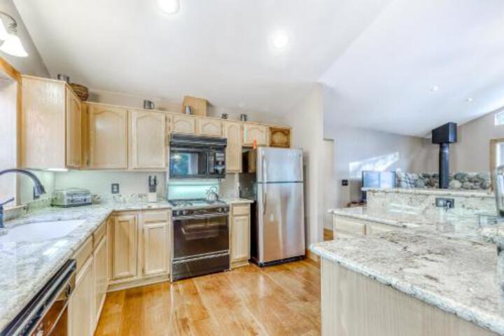 Regency Retreat - thumb 2