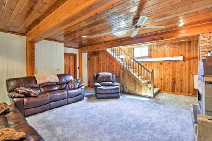 Custer Home W / Deck & Porch Walk Downtown! - thumb 5