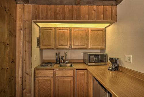 Ski In / Ski Out Snowmass Studio W / Hot Tub! - thumb 1