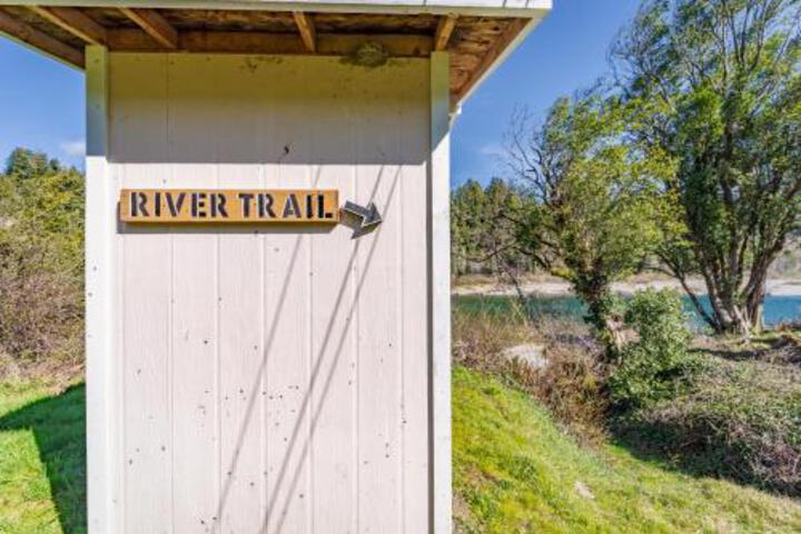 Redwood Coast River House - thumb 7