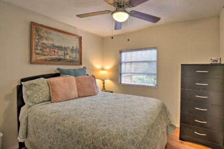 Smoky Mtn Cabin With Deck & Grill Mins To AT! - thumb 2