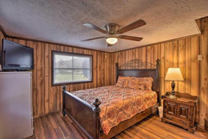 Smoky Mtn Cabin With Deck & Grill Mins To AT! - thumb 3