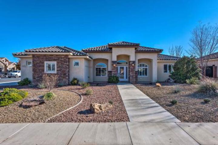 Luxe Home W / Pool Grill 25 Mins To St. George - thumb 2