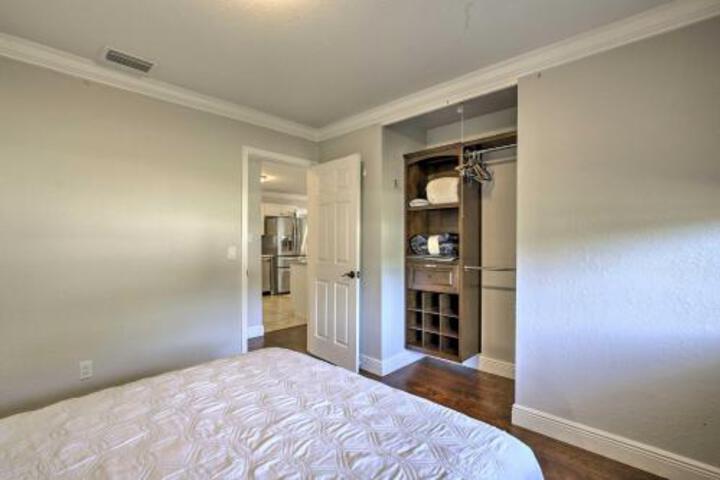 Waterfront Tampa House 6 Mi. To Busch Gardens - thumb 4