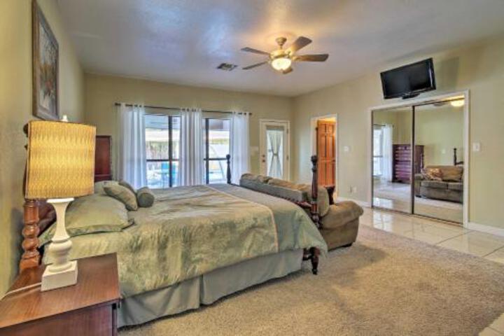 Waterfront Harlingen Home W / PoolSpa & Gazebo - thumb 1