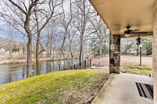 Riverfront Condo 1.5 Mi To National Park! - thumb 5
