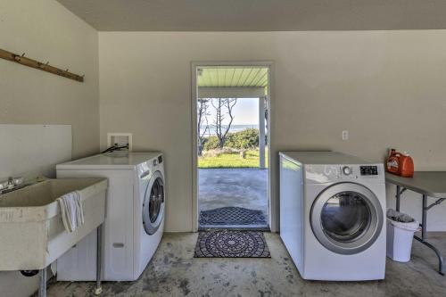 Smith River Oceanfront Home Steps To Beach! - thumb 0