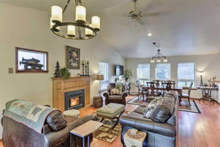 Crescent City Home W / Deck 15 Mins To Beach - thumb 0