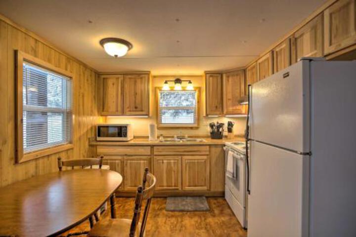 Island Park Cabin Near ATV Trails & Reservoir - thumb 5