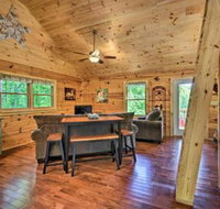 Cabin with Fire Pit 8 Mi to Murphy River Walk - Accommodation Indiana