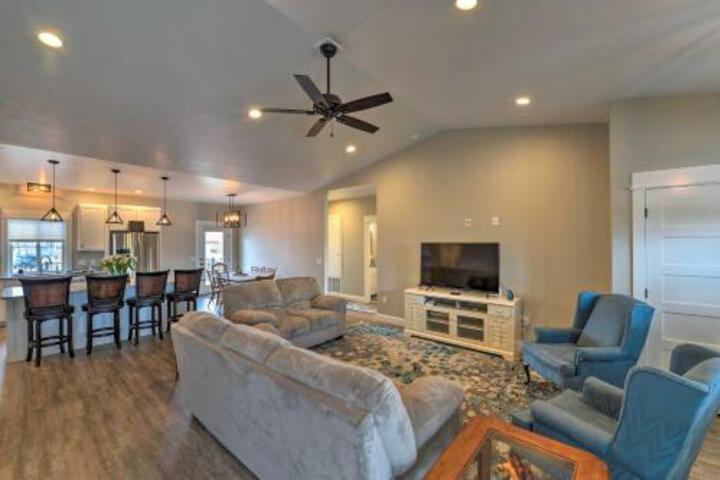 Cody Home 10 Min From Buffalo Bill Center! - thumb 0