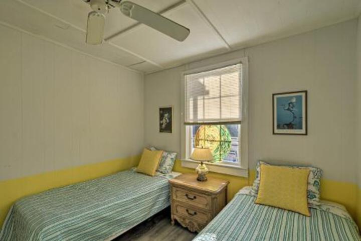 Pawleys Island House W / Deck Steps To Beach! - thumb 1