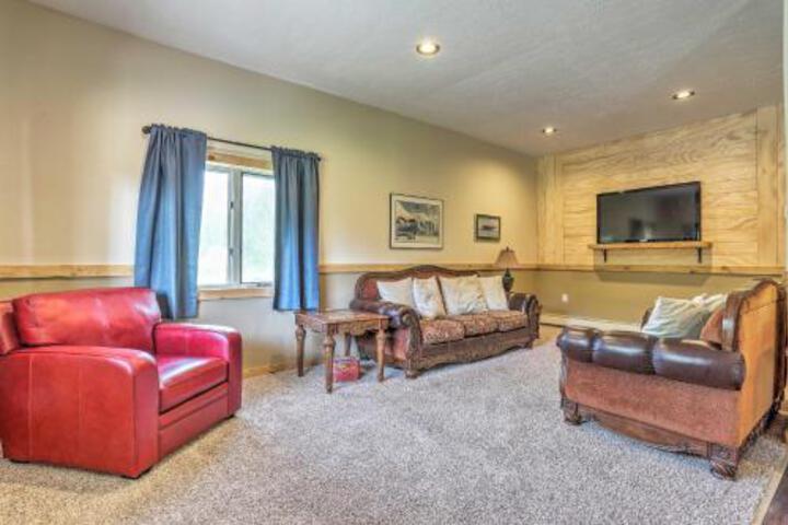 Palmer Home W / Deck Yard & Mountain Views - thumb 2