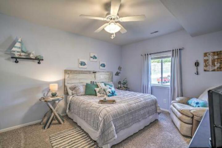 Lakefront Camdenton Condo With Deck Shared Pool - thumb 6