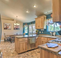 NEW Family Home w / Yard 30 Min to Bryce Canyon NP - Accommodation Indiana