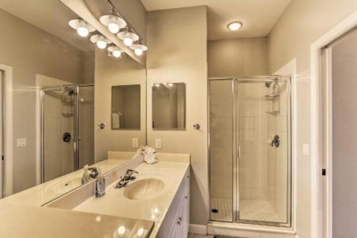 Fort Myers Condo W / Resort Pools Near Golf! - thumb 1