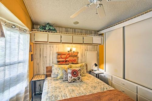 NEW Quiet Fort Myers Home W / Pond View 4Mi To Beach - thumb 5