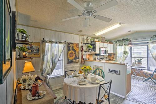 NEW Quiet Fort Myers Home W / Pond View 4Mi To Beach - thumb 1