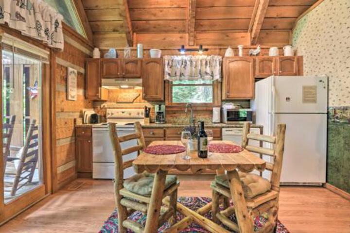 Townsend Cabin With Deck & Smoky Mountain Views - thumb 1