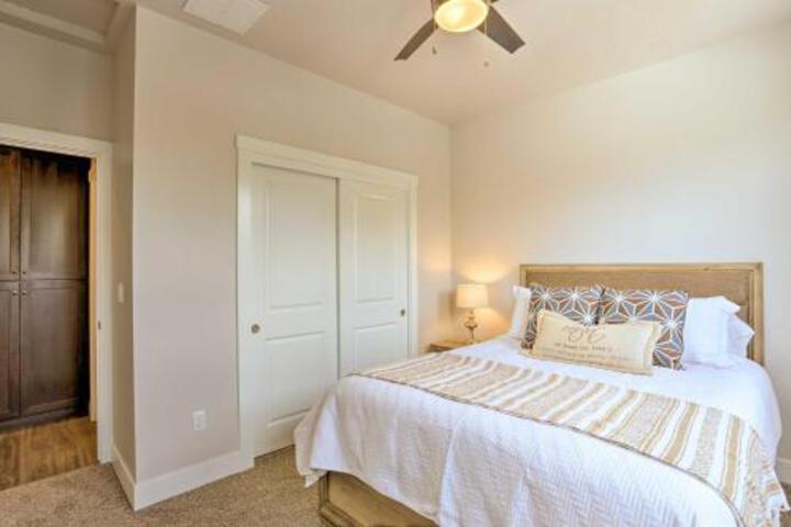 Contemporary Home On The Bench 2 Mi To BSU! - thumb 6