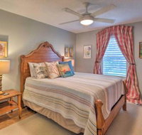 Waterfront Lake Travis Home with Pool Access - Accommodation Indiana