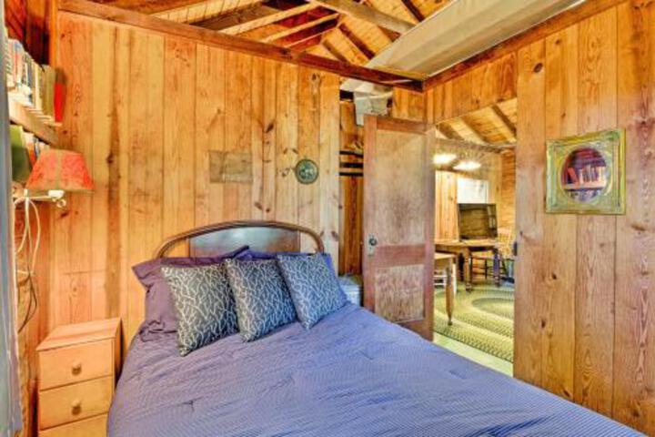 Southold Cottage W / Deck+Grill Walk To Beach - thumb 2