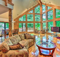 Golf Course Bellaire Home with Hot Tub  BBQ - Accommodation Indiana