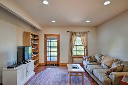 Waterfront Alburgh House On Lake Champlain! - thumb 2