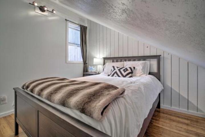 Chic 2 Story Condo Across From Brian Head Ski Lift - thumb 0