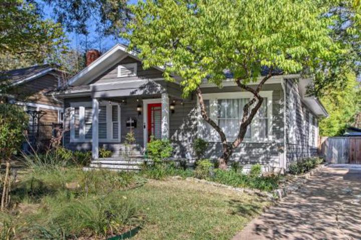 Couples Retreat Walk To Lower Greenville! - thumb 0