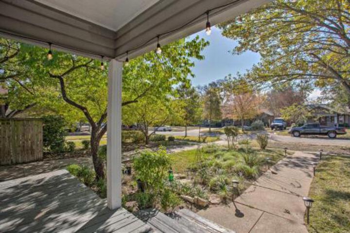 Couples Retreat Walk To Lower Greenville! - thumb 4