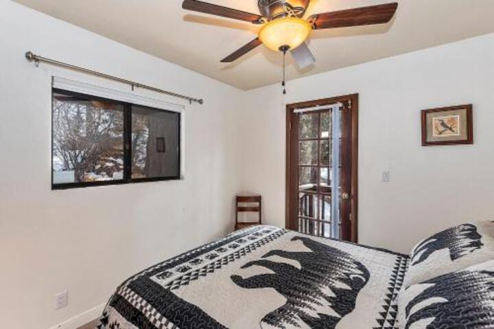 027 Gold Mtn Cabin - thumb 0